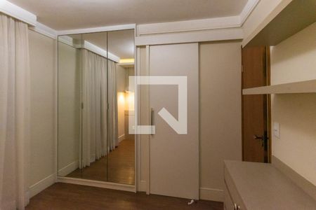 Casa de condomínio para alugar com 130m², 3 quartos e 3 vagas Casa de condomínio para alugar com 130m², 3 quartos e 3 vagasSuíte