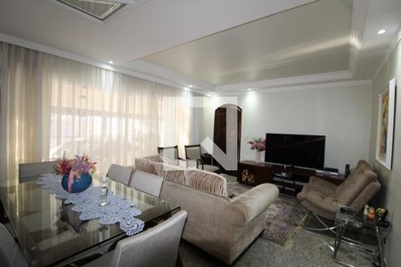 Sala de casa à venda com 3 quartos, 300m² em Vila Prudente, São Paulo