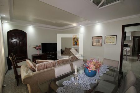 Sala de casa à venda com 3 quartos, 300m² em Vila Prudente, São Paulo