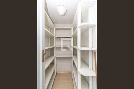 Apartamento para alugar com 150m², 3 quartos e sem vagaCloset