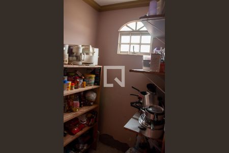 Casa à venda com 150m², 5 quartos e 4 vagasDespensa