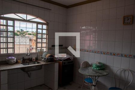 Casa à venda com 150m², 5 quartos e 4 vagasCozinha