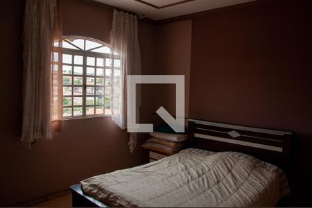 Casa à venda com 150m², 5 quartos e 4 vagasSuíte