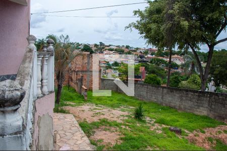 Casa à venda com 150m², 5 quartos e 4 vagasQuintal