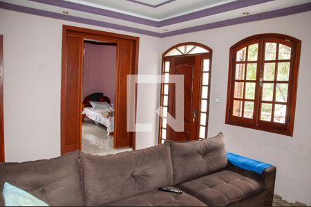 Sala de casa à venda com 5 quartos, 150m² em Colonial, Contagem