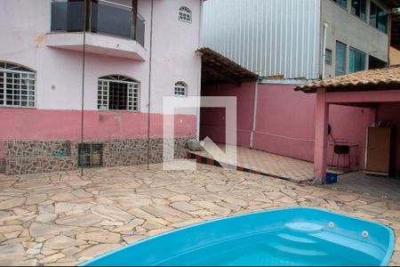 Casa à venda com 150m², 5 quartos e 4 vagasPiscina