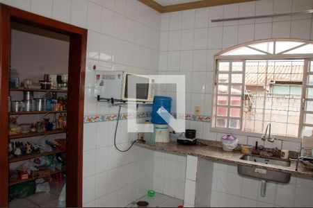 Casa à venda com 150m², 5 quartos e 4 vagasCozinha