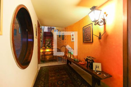 Casa à venda com 300m², 3 quartos e 5 vagasHall