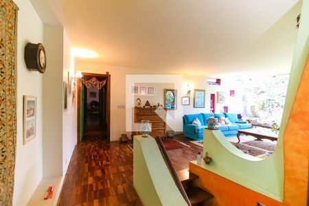 Sala de casa à venda com 3 quartos, 300m² em Jardim Leonor, São Paulo