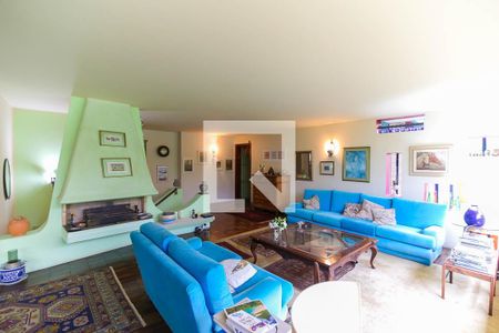 Sala de casa à venda com 3 quartos, 300m² em Jardim Leonor, São Paulo