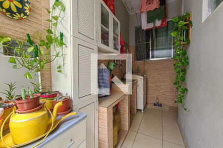 Casa à venda com 80m², 2 quartos e 1 vagaÁrea de Serviço