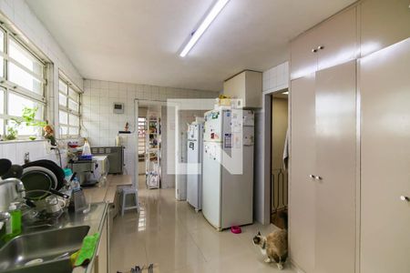 Casa à venda com 235m², 5 quartos e 2 vagas Casa à venda com 235m², 5 quartos e 2 vagasCozinha