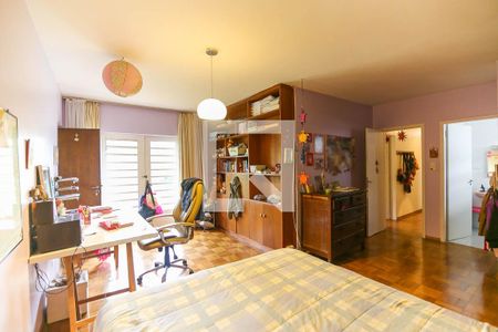 Casa à venda com 235m², 5 quartos e 2 vagas Casa à venda com 235m², 5 quartos e 2 vagasQuarto 2