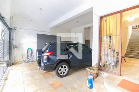 Casa à venda com 235m², 5 quartos e 2 vagas Casa à venda com 235m², 5 quartos e 2 vagasGaragem