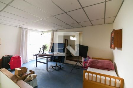 Casa à venda com 235m², 5 quartos e 2 vagas Casa à venda com 235m², 5 quartos e 2 vagasQuarto 3