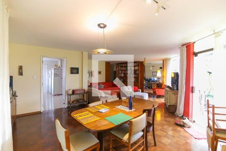 Sala de casa à venda com 5 quartos, 235m² em Jardim Leonor, São Paulo