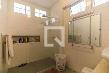 Casa à venda com 235m², 5 quartos e 2 vagas Casa à venda com 235m², 5 quartos e 2 vagasBanheiro 3