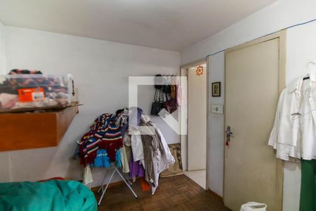 Casa à venda com 235m², 5 quartos e 2 vagas Casa à venda com 235m², 5 quartos e 2 vagasQuarto de Serviço