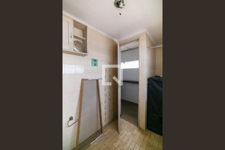 Casa à venda com 235m², 5 quartos e 2 vagas Casa à venda com 235m², 5 quartos e 2 vagasBanheiro 2