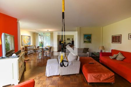 Sala de casa à venda com 5 quartos, 235m² em Jardim Leonor, São Paulo