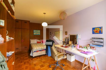 Casa à venda com 235m², 5 quartos e 2 vagas Casa à venda com 235m², 5 quartos e 2 vagasQuarto 2