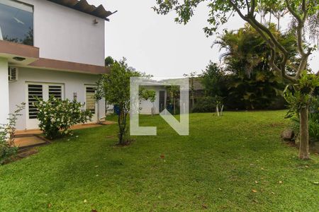 Casa à venda com 235m², 5 quartos e 2 vagas Casa à venda com 235m², 5 quartos e 2 vagasQuintal