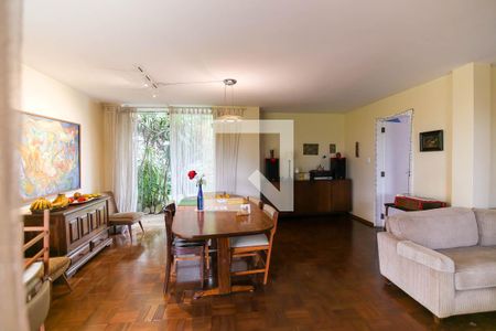 Sala de casa à venda com 5 quartos, 235m² em Jardim Leonor, São Paulo