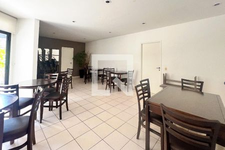 Apartamento à venda com 130m², 3 quartos e 2 vagasÁrea comum - Salão de festas