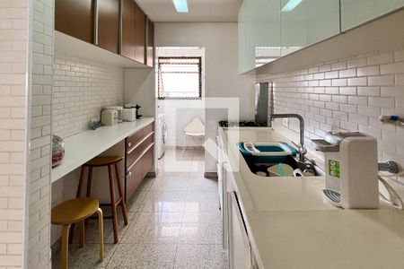 Apartamento à venda com 130m², 3 quartos e 2 vagasCozinha
