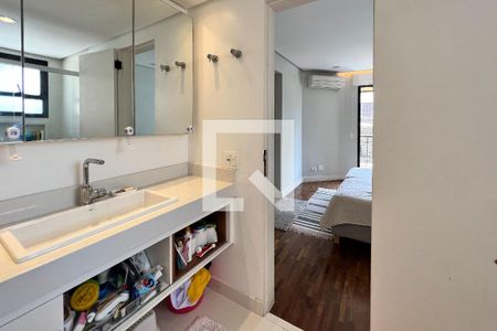 Apartamento à venda com 130m², 3 quartos e 2 vagasBanheiro da Suíte 1