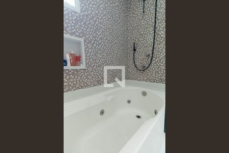 Casa à venda com 301m², 3 quartos e 2 vagas Casa à venda com 301m², 3 quartos e 2 vagasBanheiro do quarto 2