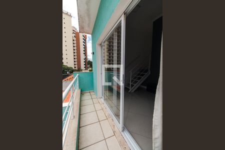 Casa à venda com 301m², 3 quartos e 2 vagas Casa à venda com 301m², 3 quartos e 2 vagasVaranda