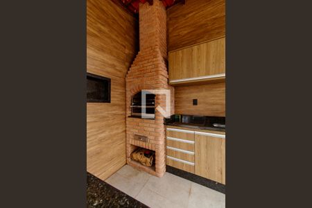 Casa à venda com 301m², 3 quartos e 2 vagas Casa à venda com 301m², 3 quartos e 2 vagasChurrasqueira