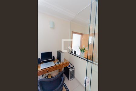 Casa à venda com 360m², 3 quartos e 2 vagasEscritório