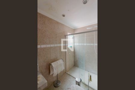 Casa à venda com 360m², 3 quartos e 2 vagasBanheiro da Suíte 2