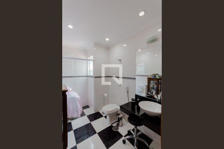 Casa à venda com 360m², 3 quartos e 2 vagasBanheiro da Suíte 1