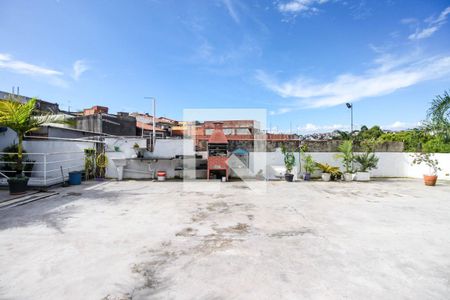 Casa à venda com 320m², 4 quartos e 2 vagasÁrea externa