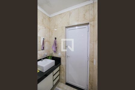 Casa à venda com 320m², 4 quartos e 2 vagasBanheiro