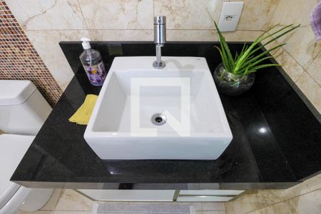 Casa à venda com 320m², 4 quartos e 2 vagasBanheiro