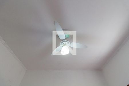 Casa para alugar com 75m², 2 quartos e 2 vagas Casa para alugar com 75m², 2 quartos e 2 vagasDetalhe da suíte