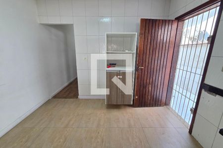 Cozinha de casa para alugar com 2 quartos, 100m² em Caiçara , Praia Grande