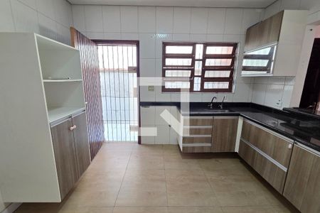 Cozinha de casa para alugar com 2 quartos, 100m² em Caiçara , Praia Grande