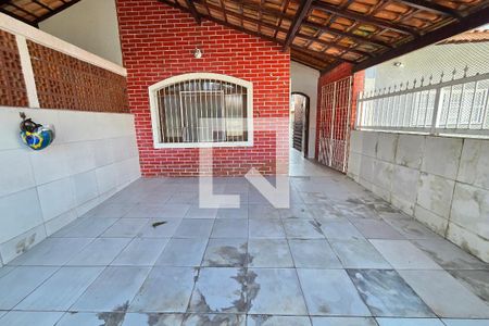 Garagem de casa para alugar com 2 quartos, 100m² em Caiçara , Praia Grande