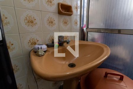 Casa para alugar com 75m², 2 quartos e 2 vagas Casa para alugar com 75m², 2 quartos e 2 vagasDetalhe do banheiro social