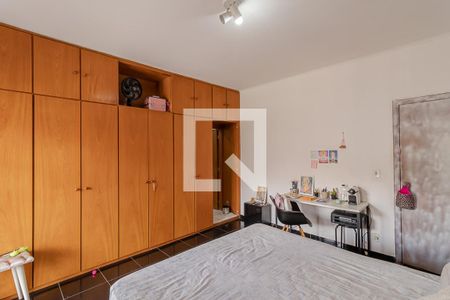 Casa à venda com 263m², 4 quartos e 2 vagasSuíte 3