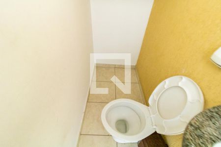 Casa de condomínio à venda com 116m², 3 quartos e 2 vagasLavabo