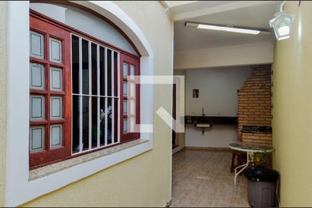 Casa para alugar com 300m², 3 quartos e 2 vagasCorredor Lateral 