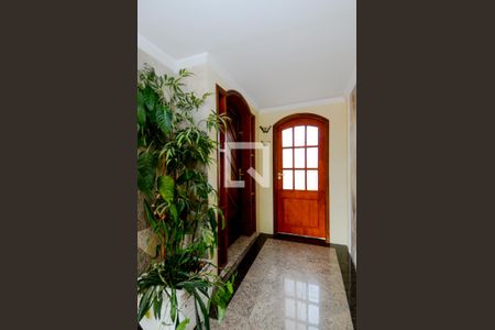 Casa para alugar com 300m², 3 quartos e 2 vagasCorredor de Entrada 