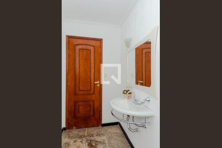 Casa para alugar com 300m², 3 quartos e 2 vagasLavabo 