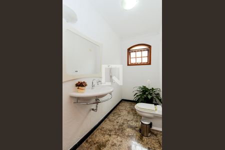Lavabo  de casa para alugar com 3 quartos, 190m² em Jardim Vila Galvao, Guarulhos